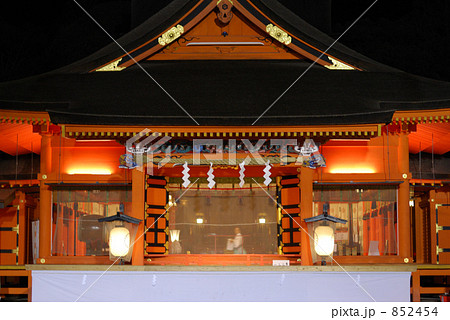 浅間大社の拝殿 852454