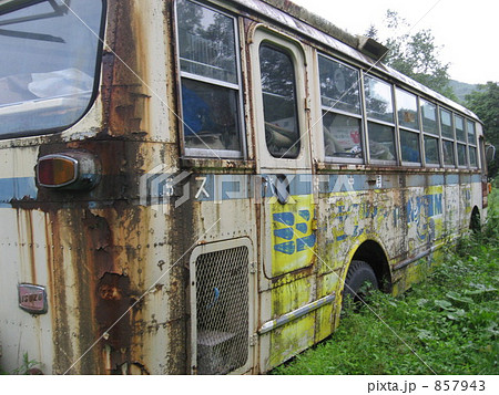 廃バスの写真素材