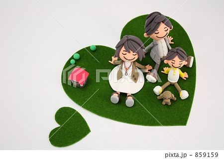 ハートの芝生　仲良し家族 859159