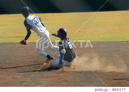 学生野球セカンド滑り込み 860377