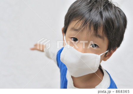 マスクと男の子 868365