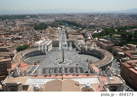 サン・ピエトロ宮殿から広場を眺める サン・ピエトロ宮殿から広場を眺める 868373