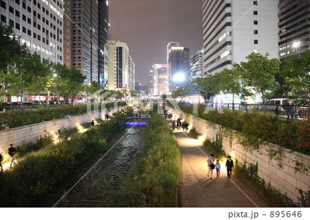 夜のチョンゲチョン 895646