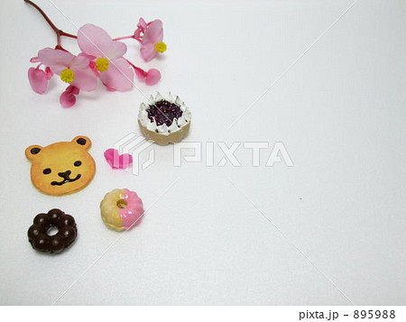 スイーツデコ ドーナツ&ケーキ&くまクッキー スイーツデコ ドーナツ&ケーキ&くまクッキー 895988