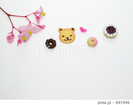 スイーツデコ ドーナツ&ケーキ&くまクッキー スイーツデコ ドーナツ&ケーキ&くまクッキー 895990