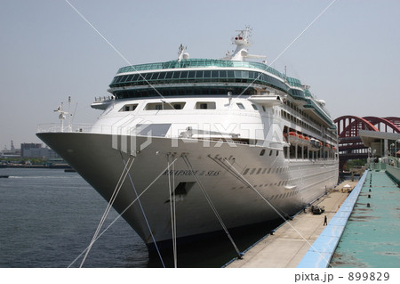 神戸港　豪華客船 899829