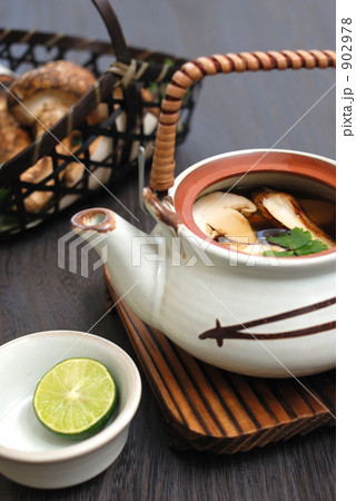 松茸土瓶蒸し 松茸土瓶蒸し 902978