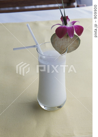 ホテルのウェルカムドリンク 909900