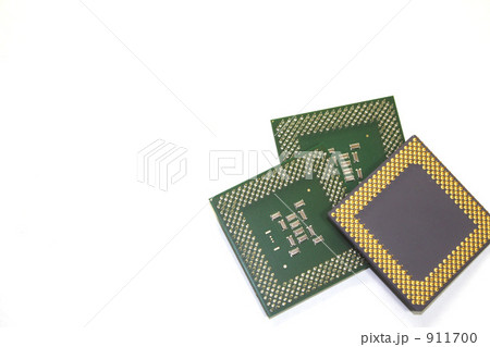 CPU x 3 911700
