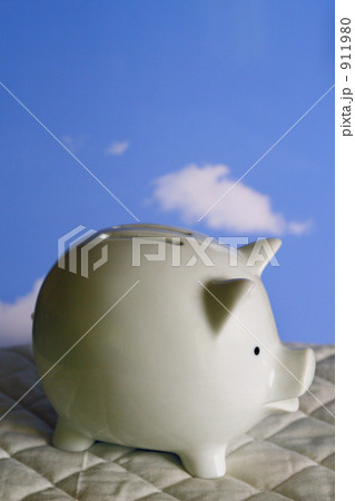 ぶたさんの貯金箱 911980