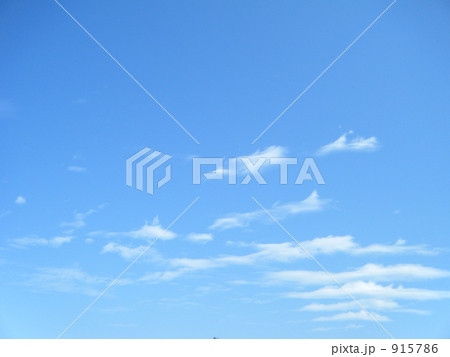 915786