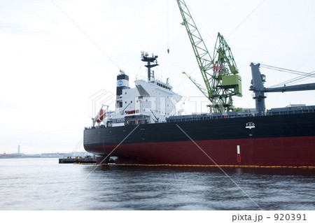 修理中の船 920391