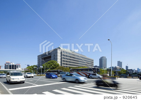 御堂筋と大阪市庁舎 920645