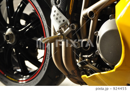 バイクの心臓 924455