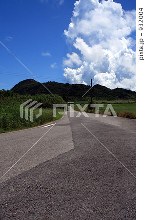 石垣島の田舎道 石垣島の田舎道 932004