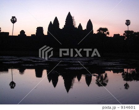 神々しい朝日 934601