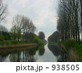 早春の運河 938505