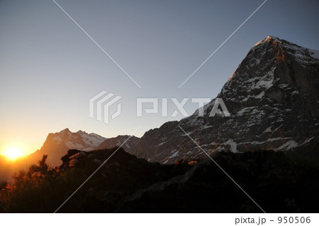 アイガーの日の出 950506