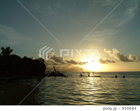 モーレア島と夕日 950684