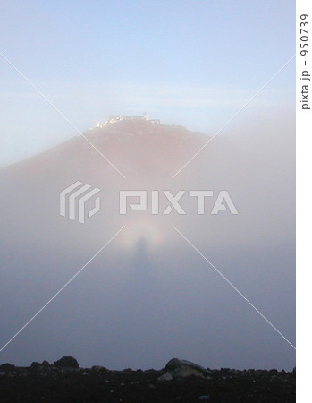 富士山でのブロッケン現象 950739