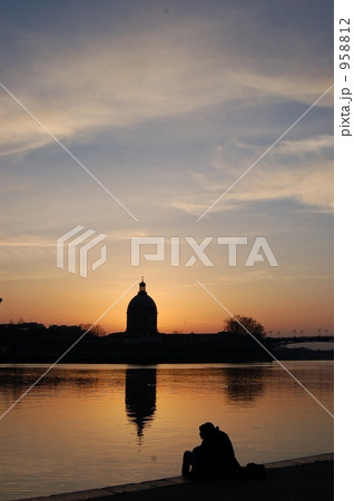 川のほとりで 川のほとりで 958812