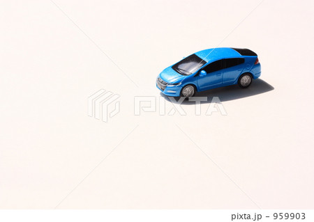 959903