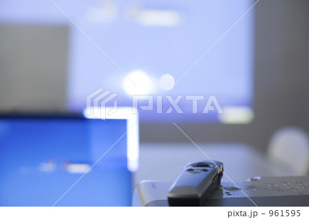 プロジェクターのコントローラー 961595