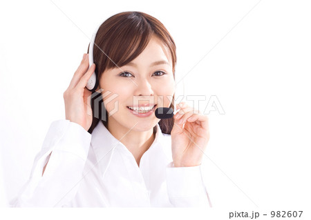 インカムをつけた女性 インカムをつけた女性 982607