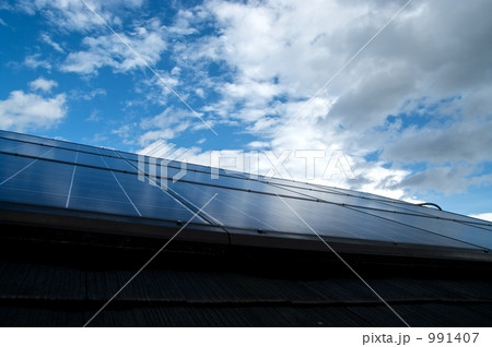 ソーラーパネルがある家 991407