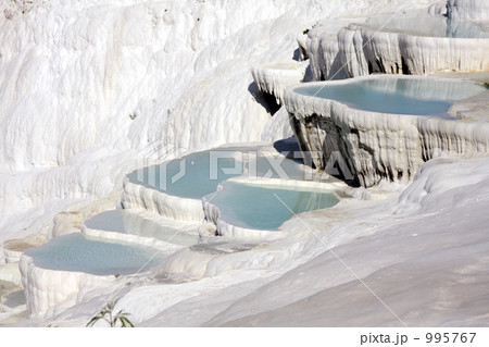トルコ・パムッカレの世界遺産「石灰棚」 995767