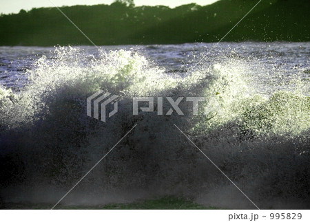 打ち寄せる波 打ち寄せる波 995829