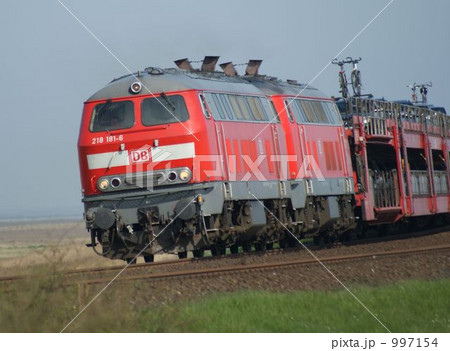 ジルト島へ向かう自動車専用列車 997154