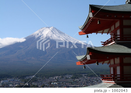 富士山と塔 富士山と塔 1002043