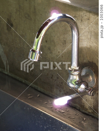 水道の蛇口ー2 水道の蛇口ー2 1003066