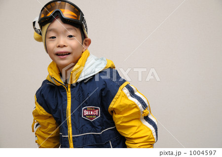 スキーの男の子 1004597