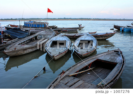 ガンジス川のボート 1007276