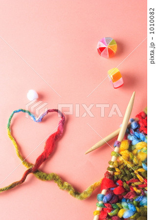 秋の夜長に手作りニット 1010082