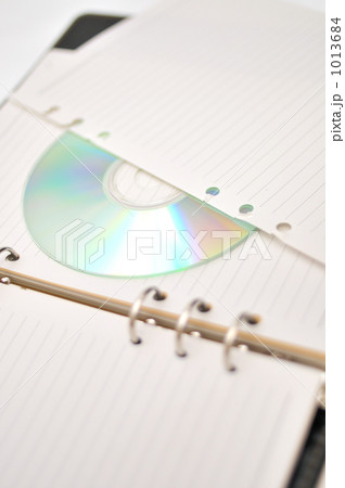 システム手帳とCD-R 1013684
