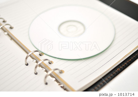 システム手帳とCD-R 1013714