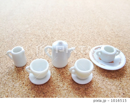 ミニチュアのティーセット 1016515