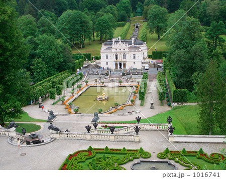 オーバーアマガウ　リンダーホーフ城 1016741