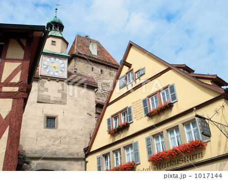 ローテンブルク　マルクス塔と古い家々 1017144