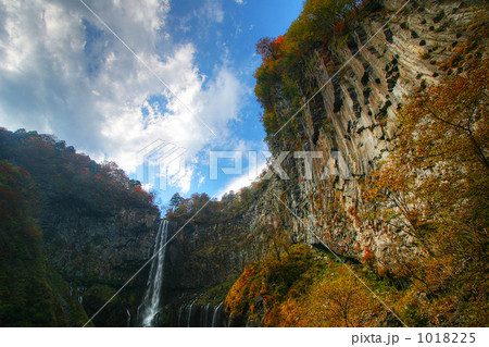 華厳の滝 1018225