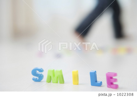 1022308