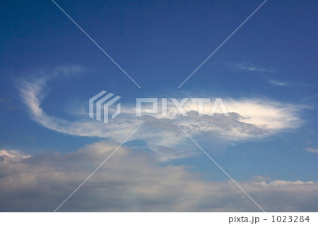 マンタ形の雲 1023284