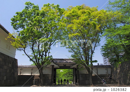 皇居の田安門 1026382