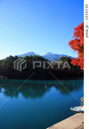 五色沼の秋（裏磐梯・毘沙門沼） 1034230