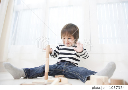 1037324