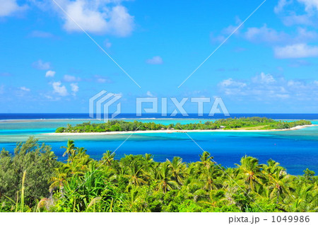 南の青い海に浮かぶヒョウタン島 南の青い海に浮かぶヒョウタン島 1049986
