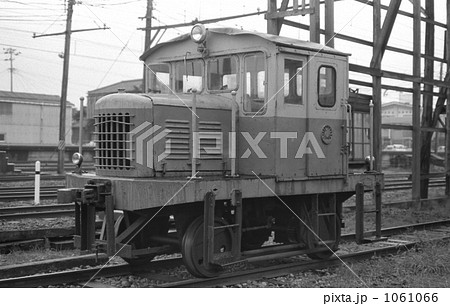 鉄道　私鉄・新潟交通　燕駅構内にて入換え作業車 1061066